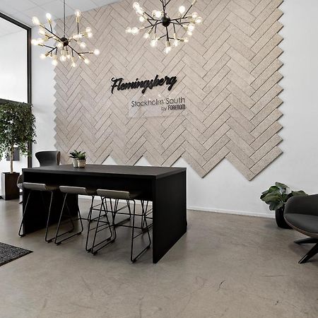 Forenom Hotel Flemingsberg - 10Min From Aelvsjoe Huddinge Eksteriør billede