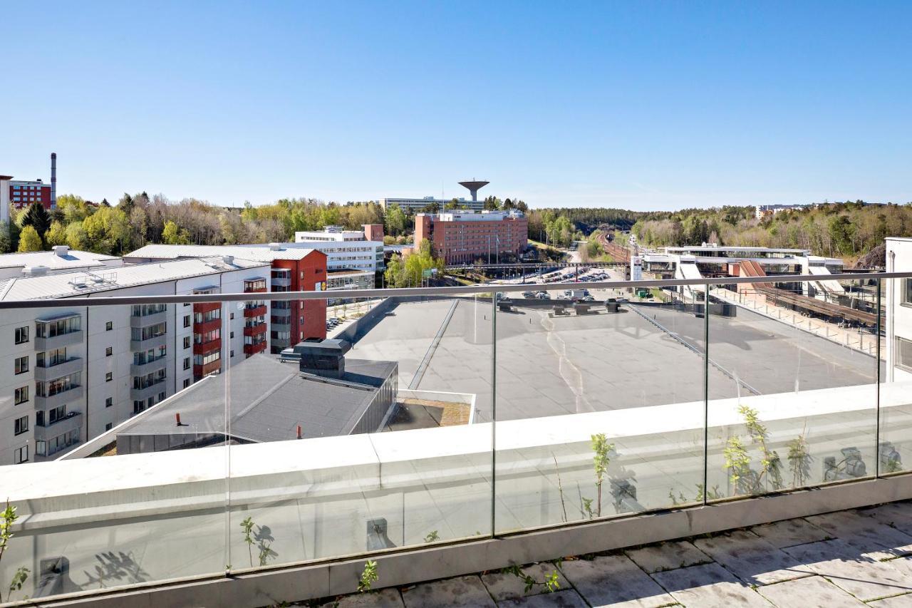 Forenom Hotel Flemingsberg - 10Min From Aelvsjoe Huddinge Eksteriør billede
