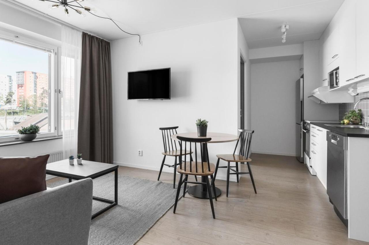Forenom Hotel Flemingsberg - 10Min From Aelvsjoe Huddinge Eksteriør billede