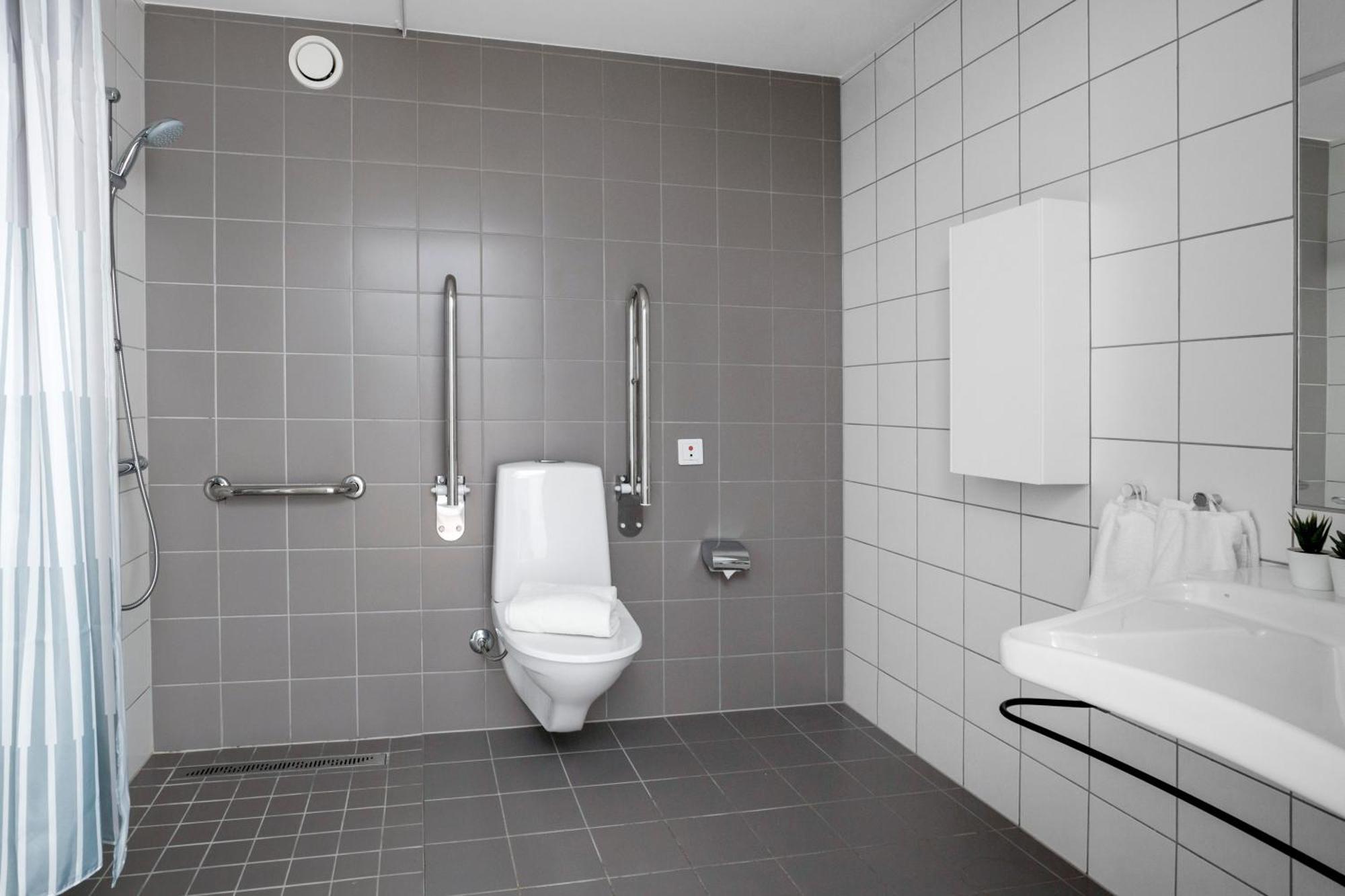 Forenom Hotel Flemingsberg - 10Min From Aelvsjoe Huddinge Værelse billede