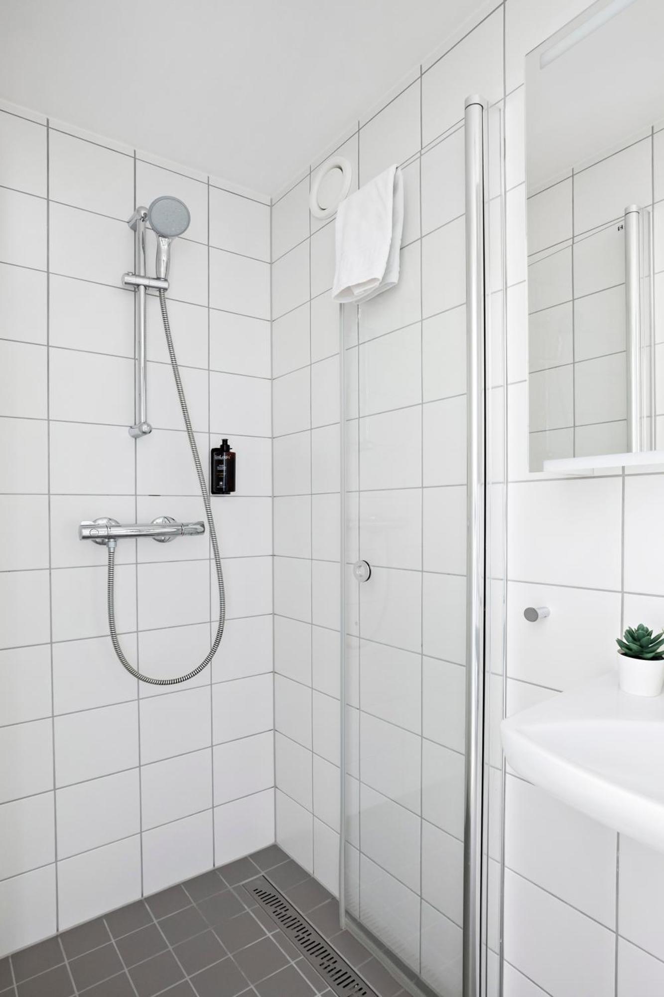 Forenom Hotel Flemingsberg - 10Min From Aelvsjoe Huddinge Værelse billede